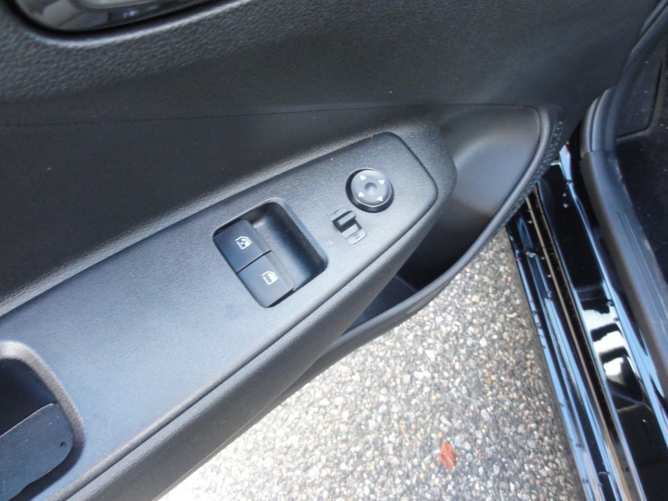 Hyundai i10 1,0 MPi Essential 5d