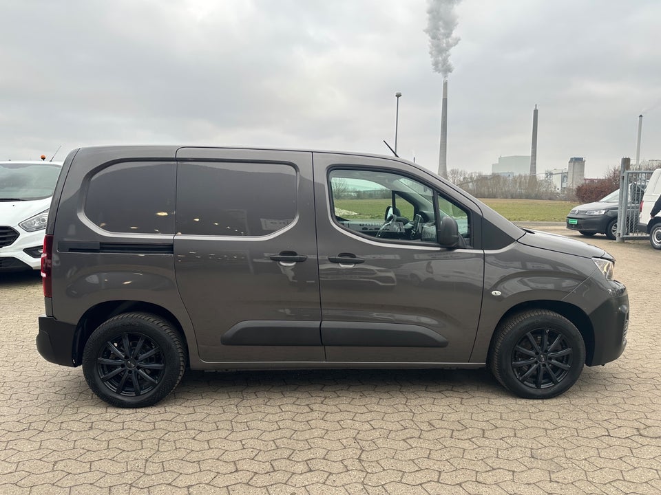 Peugeot Partner 1,5 BlueHDi 130 L1V1 Plus EAT8 Van