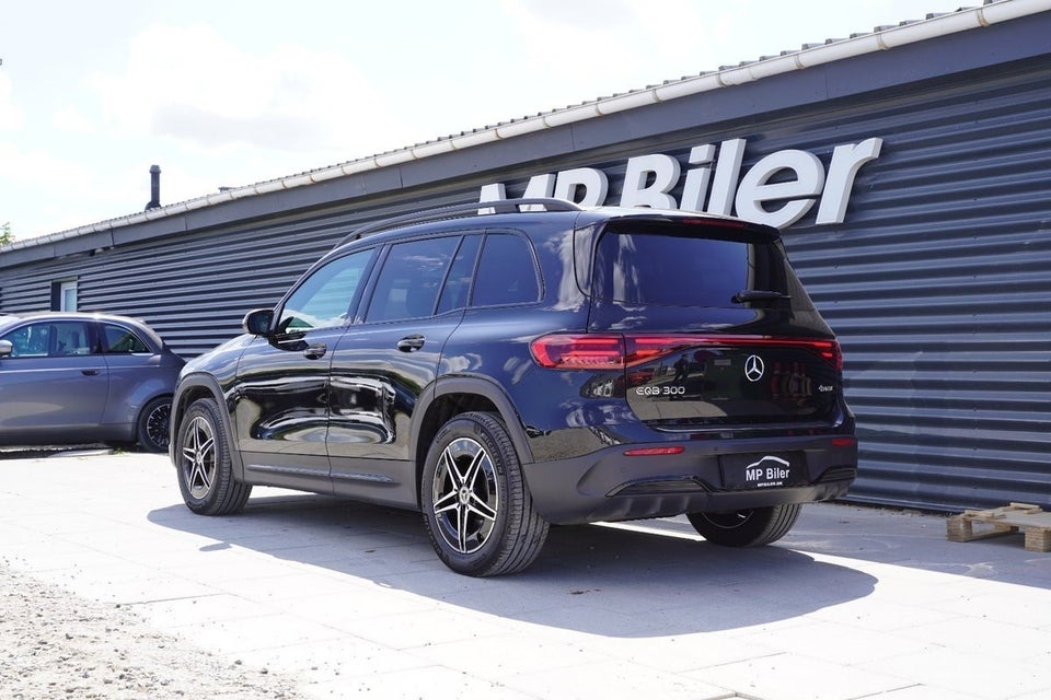 Mercedes EQB300 AMG Line 4Matic 5d