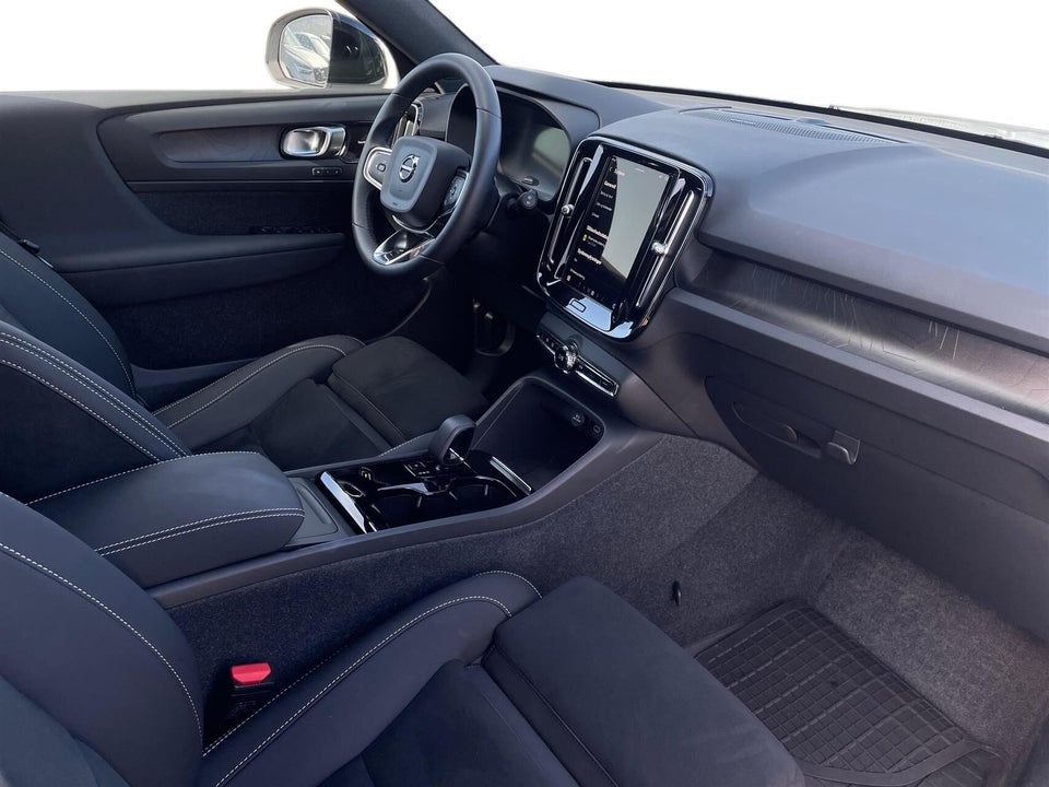 Volvo XC40 ReCharge Twin Ultimate 5d