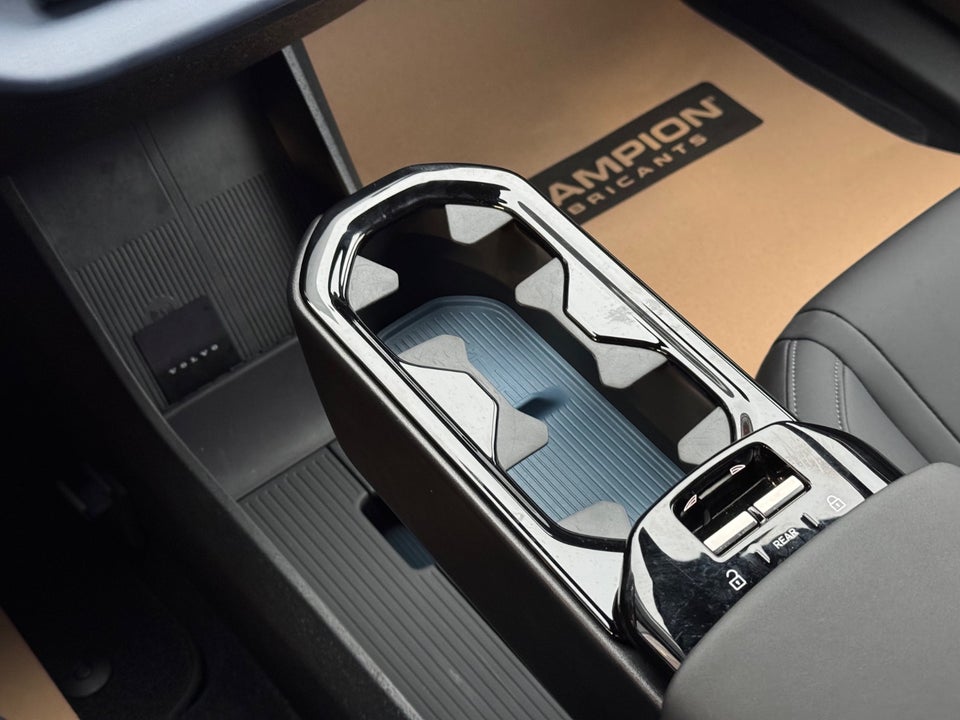 Volvo EX30 Extended Range Plus 5d