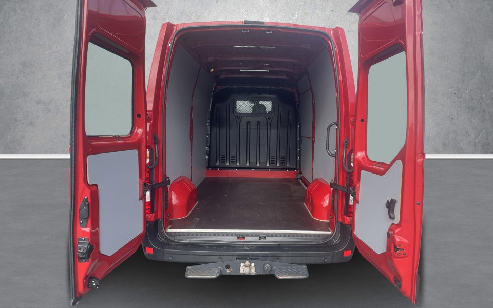 Renault Master IV T33 2,3 dCi 150 L2H2 Kassevogn