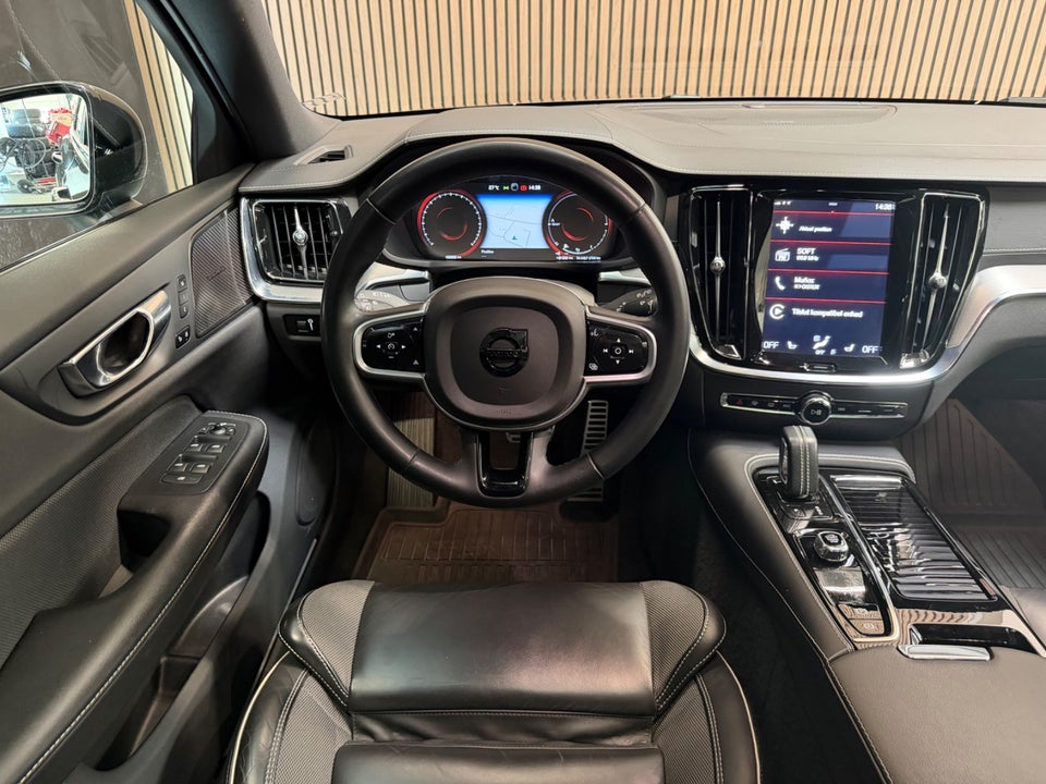 Volvo V60 2,0 T6 ReCharge R-Design aut. AWD 5d