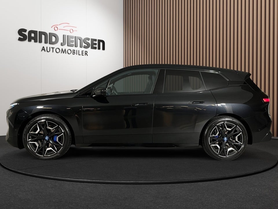BMW iX xDrive40 Supercharged 5d