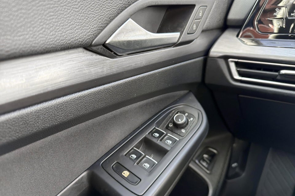 VW Golf VIII 1,4 eHybrid DSG 5d