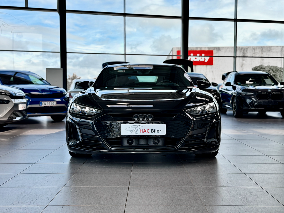 Audi e-tron GT quattro 4d
