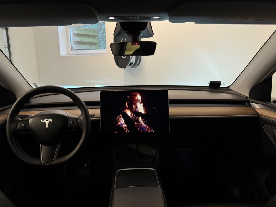 Tesla Model Y Long Range AWD 5d