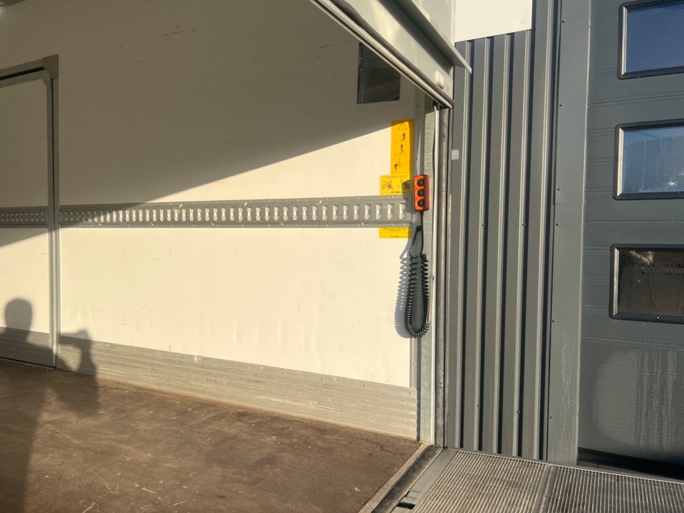 VW Transporter 2,0 TDi 150 Alukasse m/lift 2d