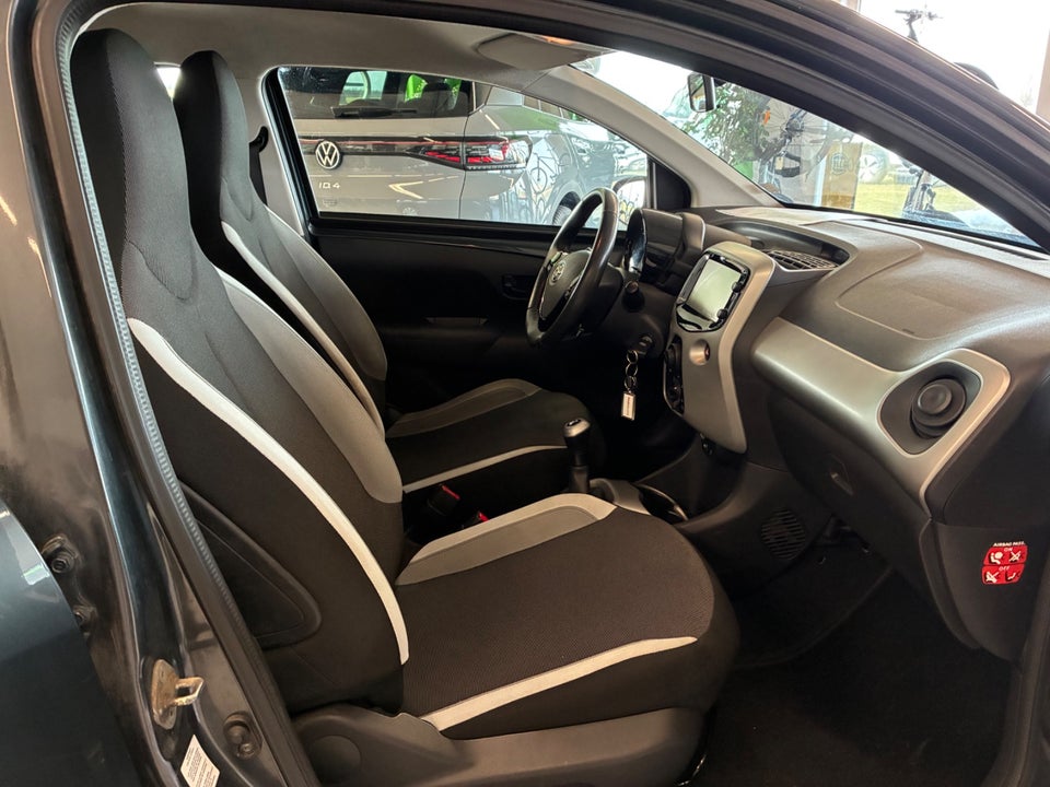 Toyota Aygo 1,0 VVT-i x-clusiv 5d