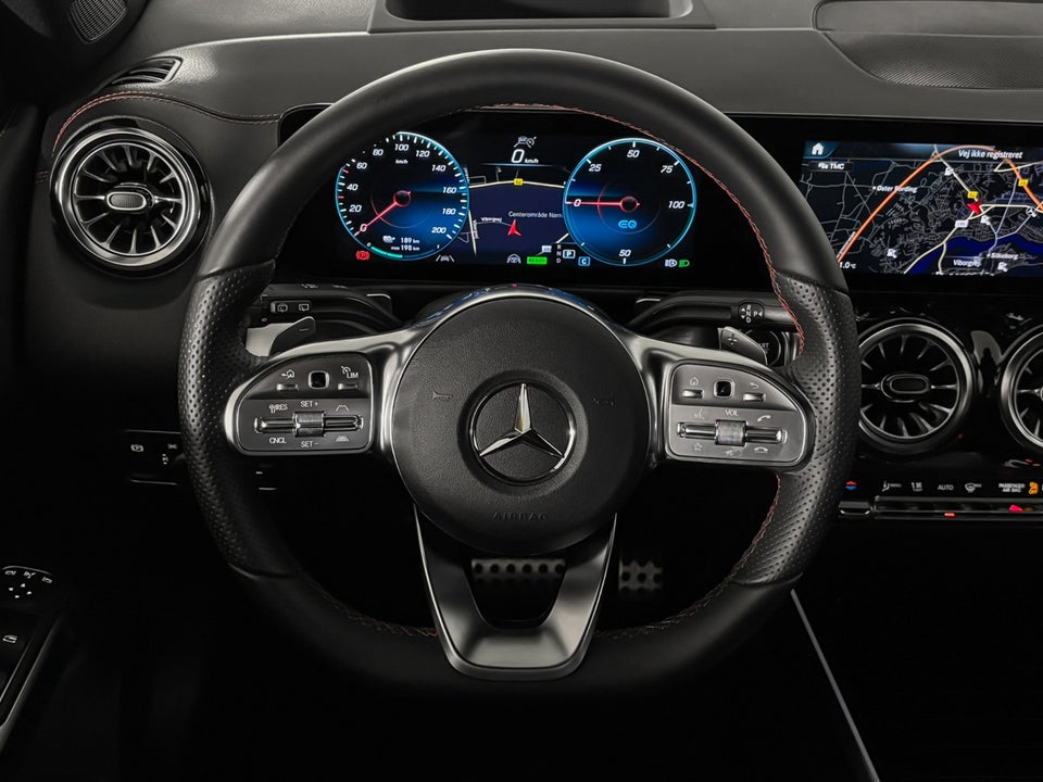 Mercedes EQB300 AMG Line 4Matic 5d