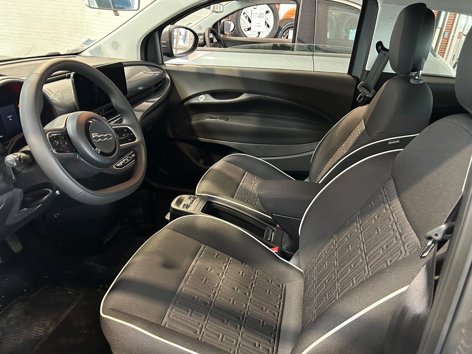 Fiat 500e 42 Icon 3d