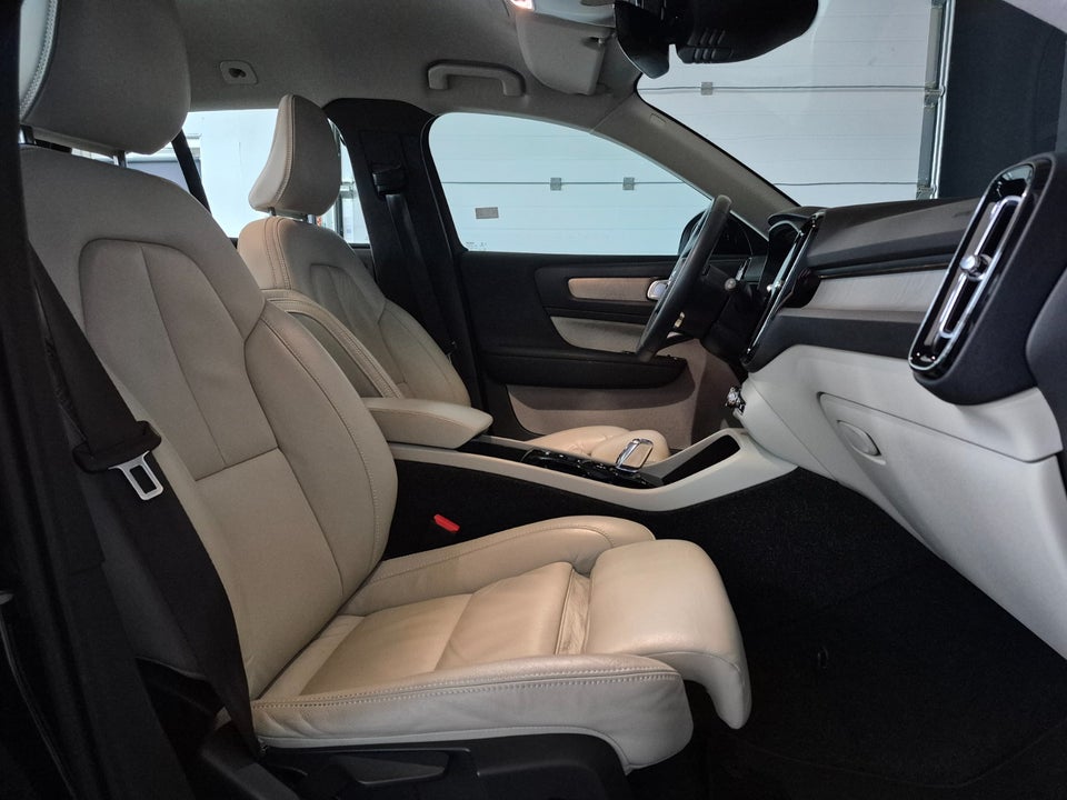 Volvo XC40 1,5 T4 ReCharge Inscription aut. 5d