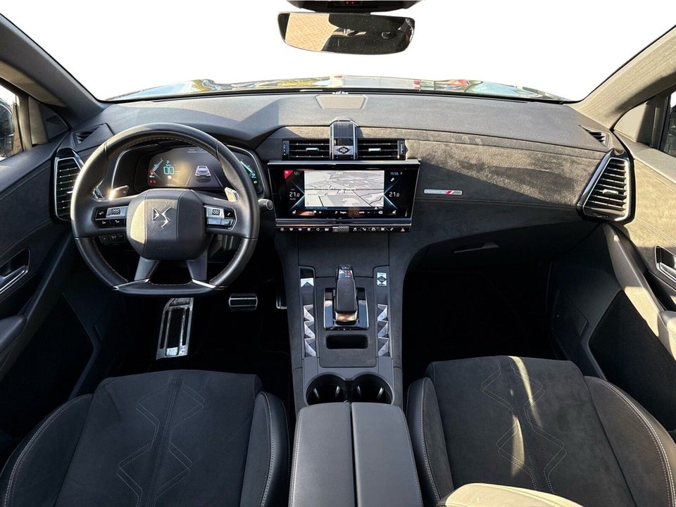 DS DS 7 CrossBack 1,6 E-Tense Performance Line Pack EAT8 5d