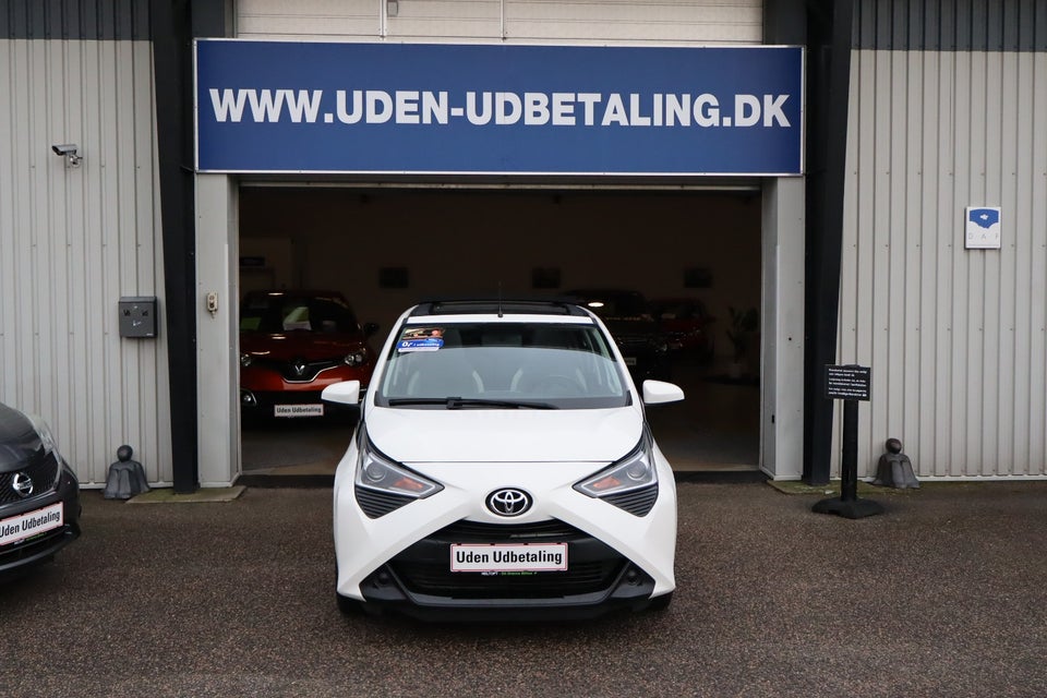Toyota Aygo 1,0 VVT-i x-clusiv x-shift 5d