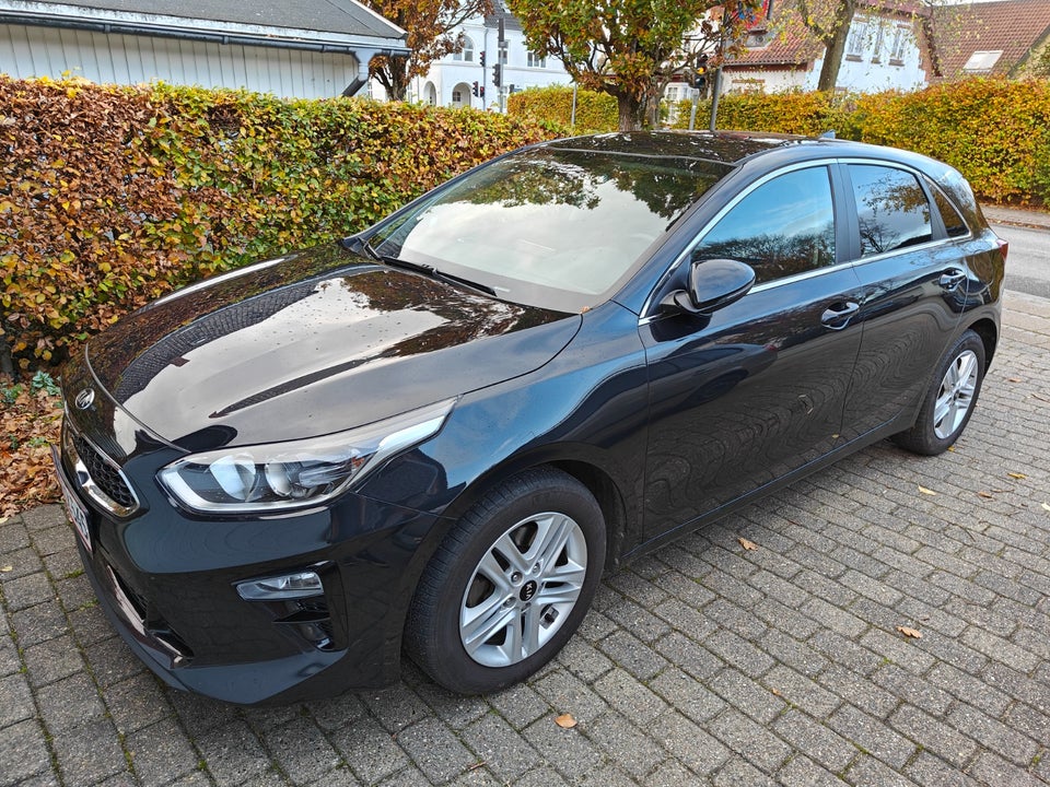 Kia Ceed 1,6 CRDi 136 Vision 5d