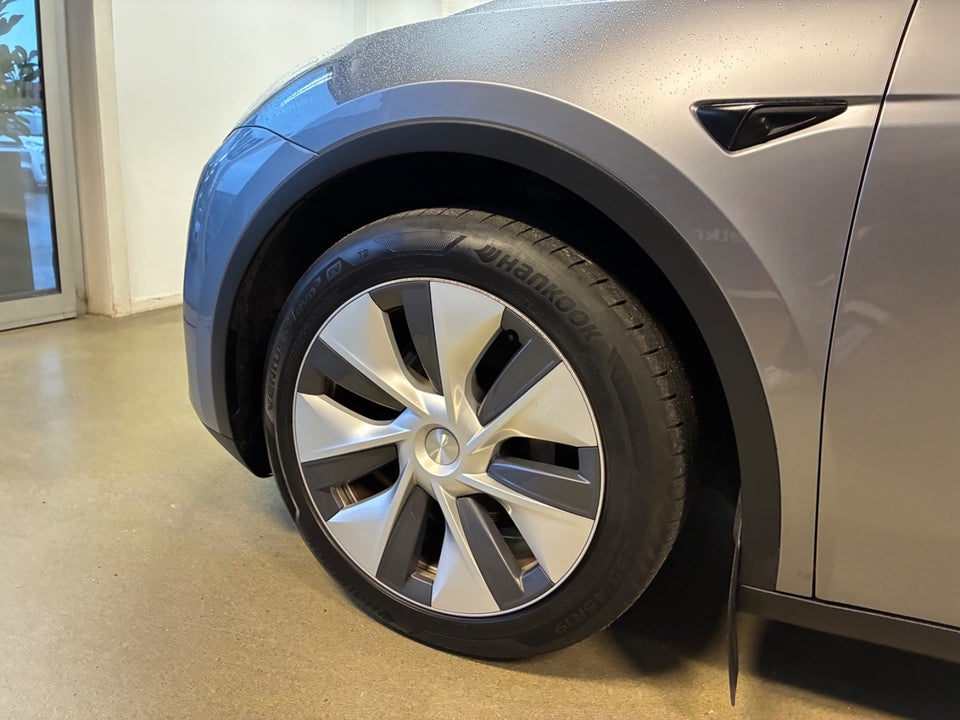 Tesla Model Y RWD 5d
