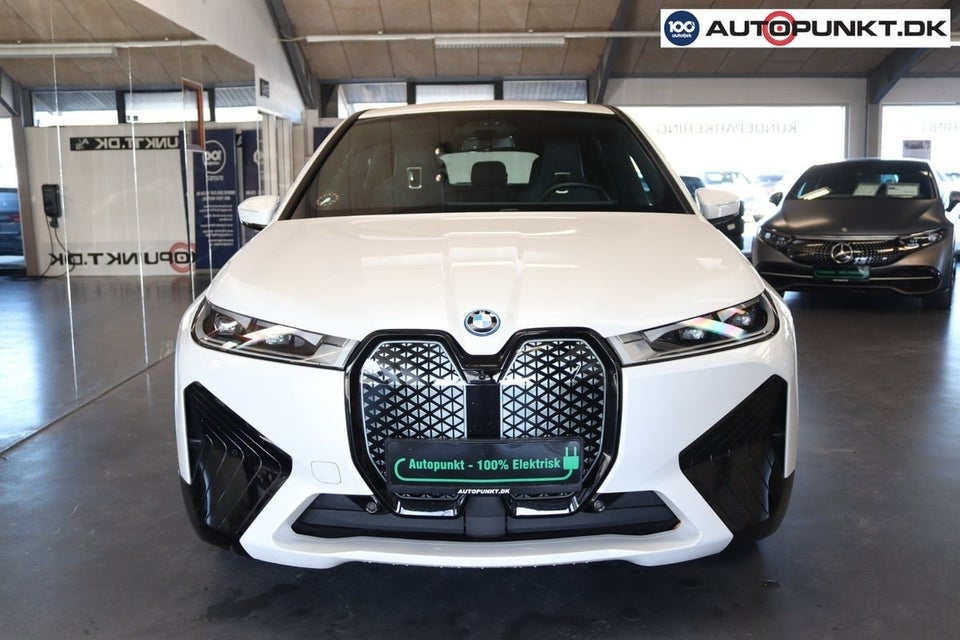 BMW iX xDrive40 5d