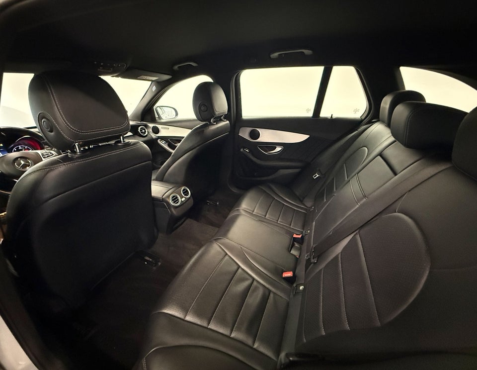 Mercedes C220 d 2,2 AMG Line stc. aut. 5d