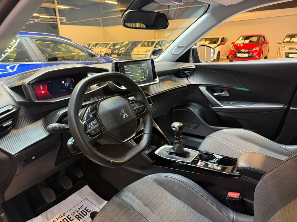 Peugeot 2008 1,2 PureTech 130 Allure Pack 5d