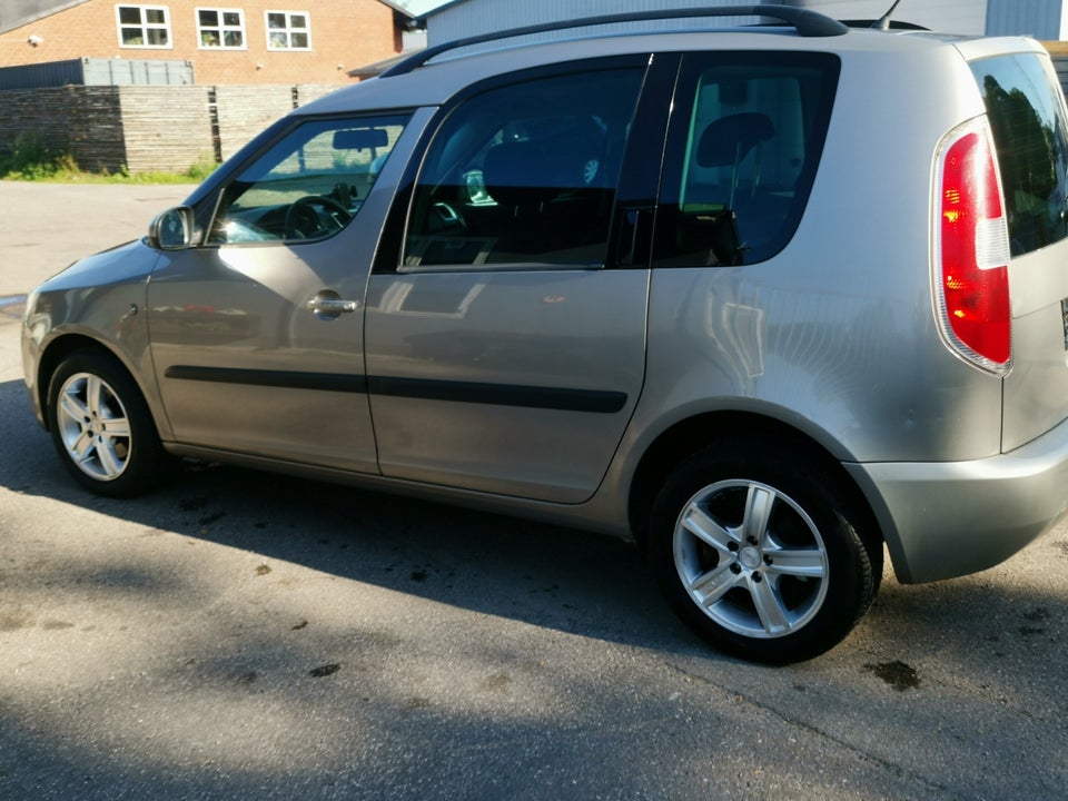 Skoda Roomster 1,6 16V Style aut. 5d