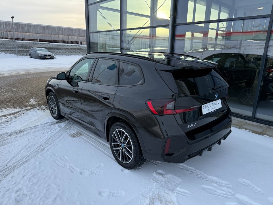 BMW iX1 xDrive30 Fully Charged M-Sport 5d