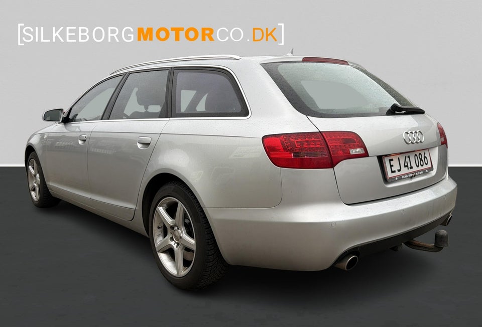 Audi A6 4,2 V8 Avant quattro Tiptr. 5d