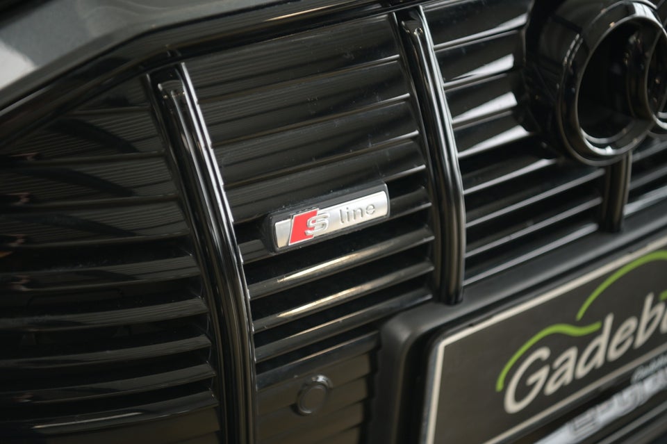 Audi e-tron 55 S-line Sportback quattro 5d