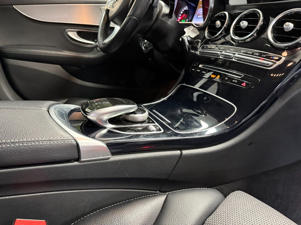 Mercedes C220 d 2,2 Avantgarde stc. aut. 5d