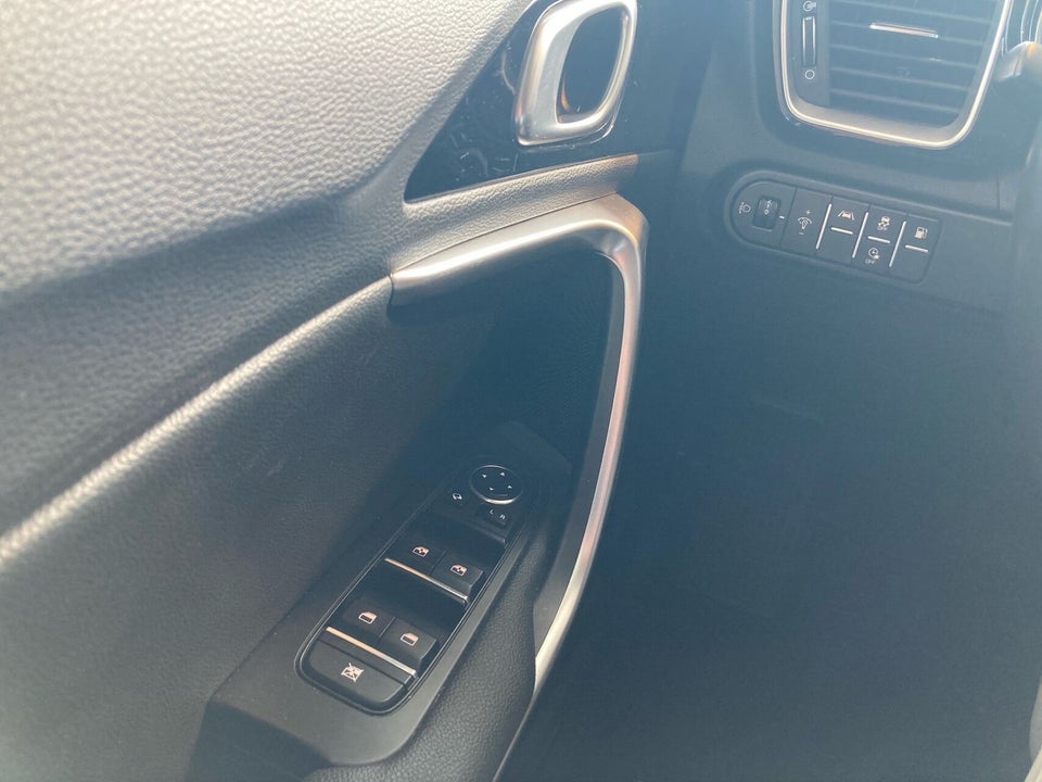 Kia Ceed 1,6 PHEV Prestige SW DCT 5d