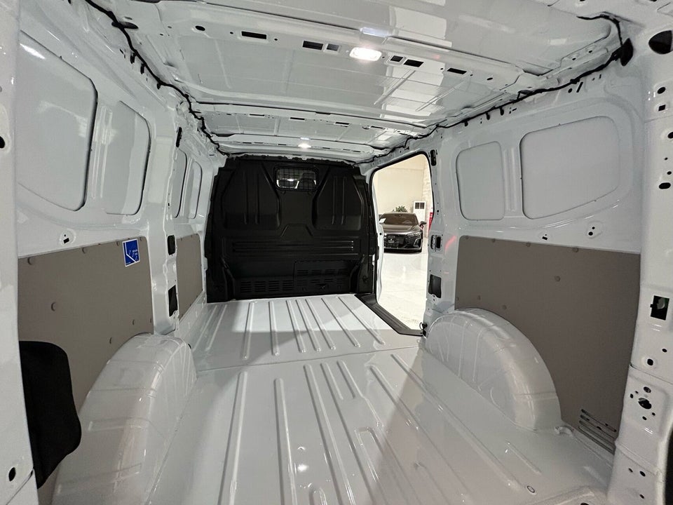 VW e-Transporter 64 Comfort Kassevogn SWB