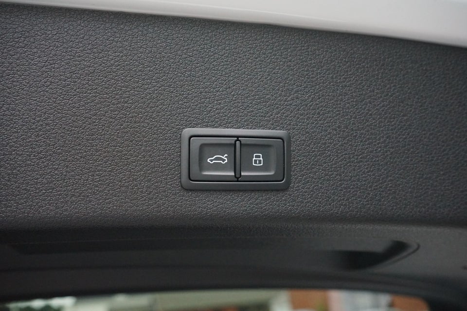 Audi Q8 e-tron 55 S-line Black Style quattro 5d