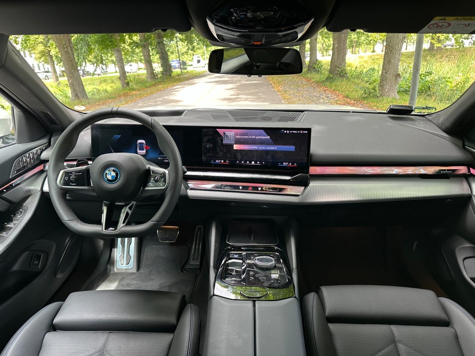 BMW i5 eDrive40 M-Sport 4d