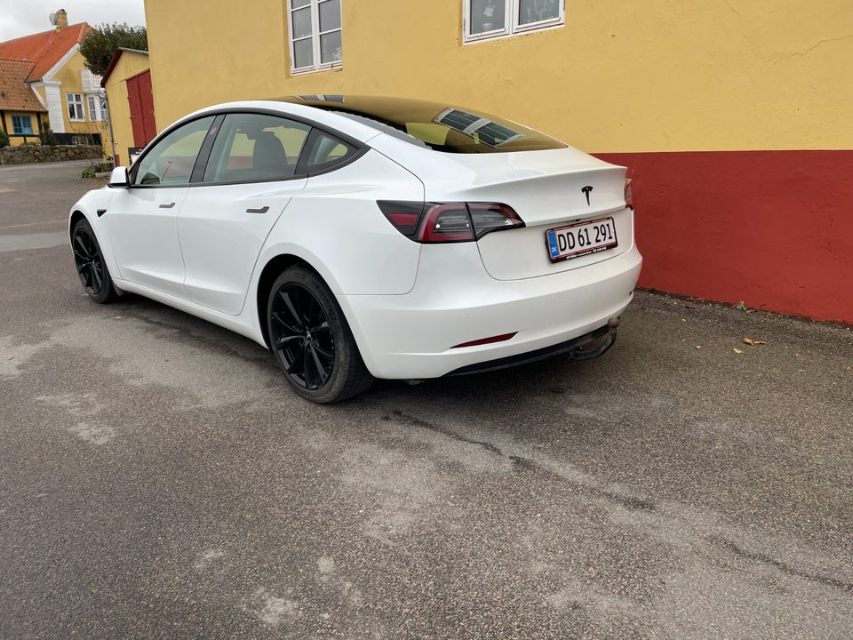 Tesla Model 3 Standard Range+ RWD 4d