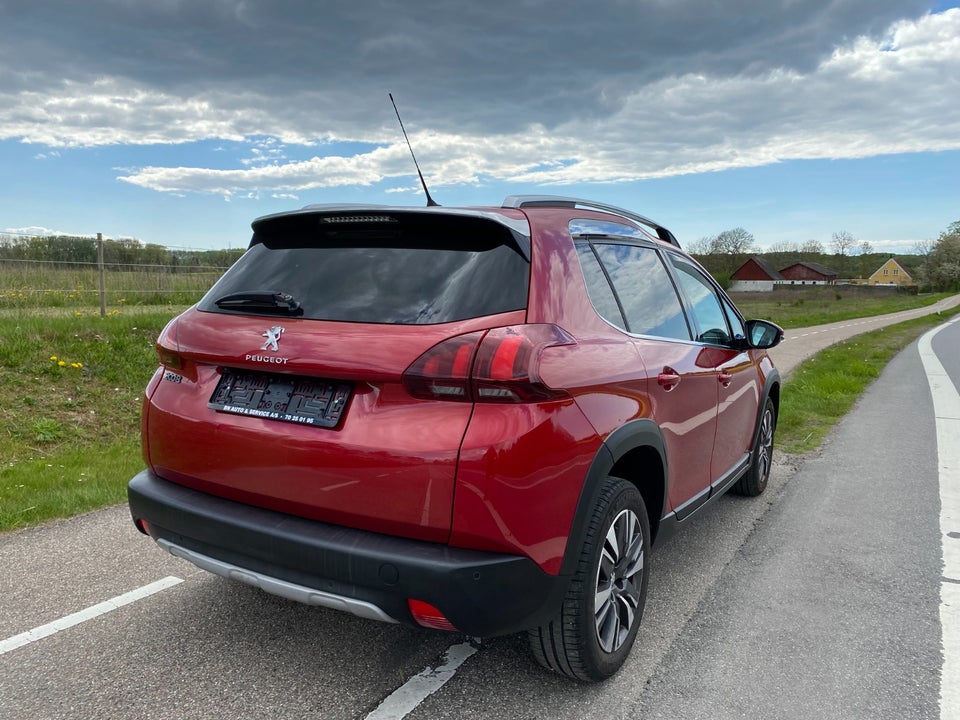 Peugeot 2008 1,6 BlueHDi 100 Allure Sky 5d