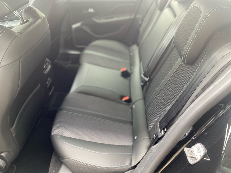 Peugeot 308 1,6 Hybrid First Selection EAT8 5d