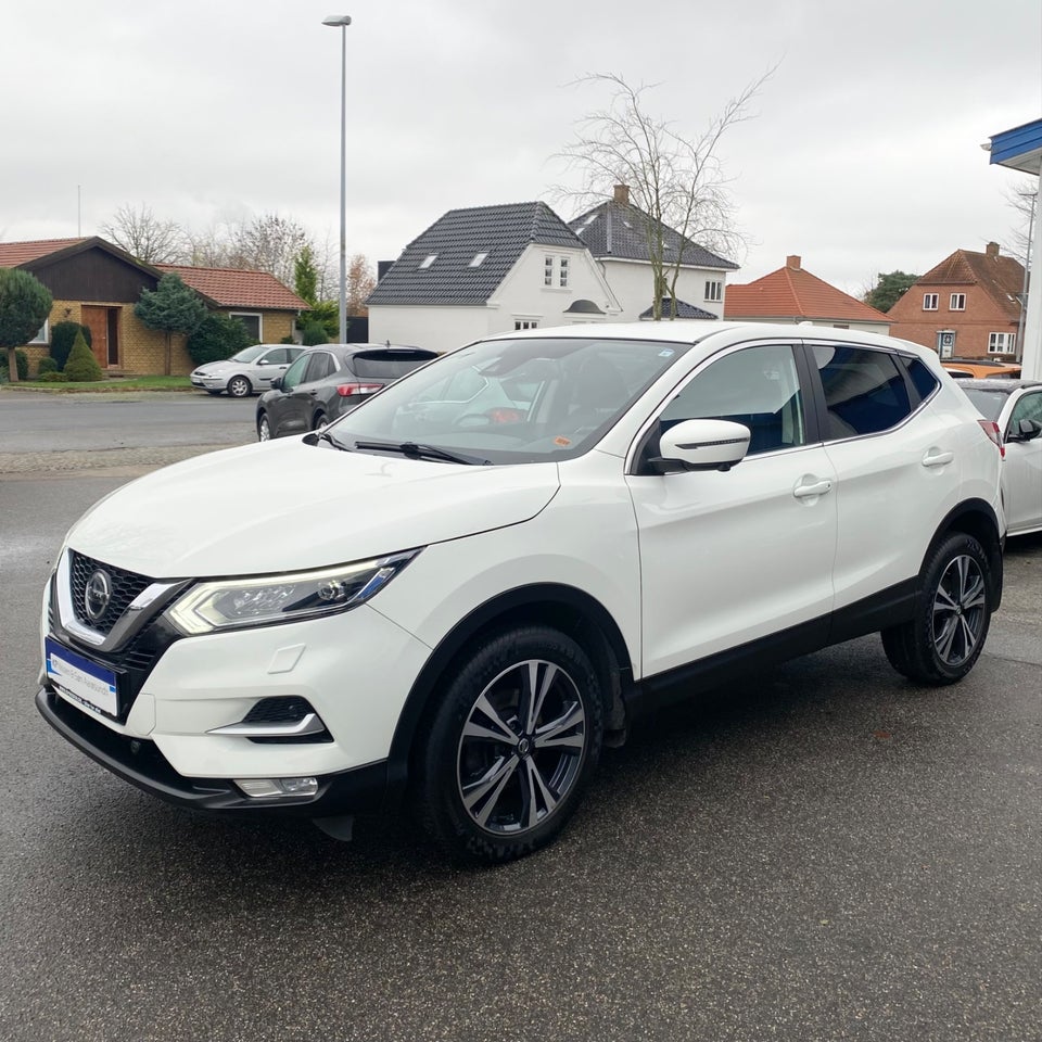 Nissan Qashqai 1,5 dCi 115 N-Connecta DCT 5d