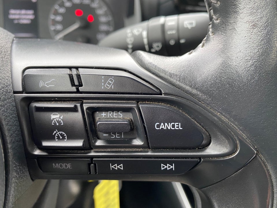 Toyota Yaris 1,0 Essential Comfort Van 5d