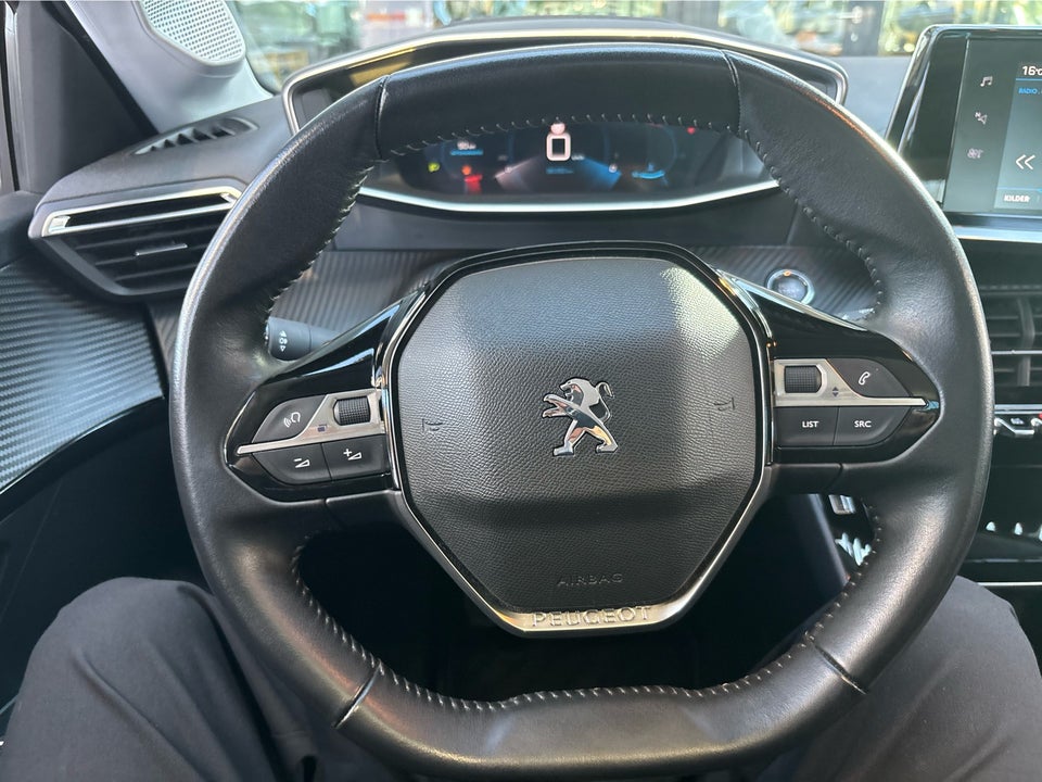 Peugeot 208 1,5 BlueHDi 100 Allure Sky 5d