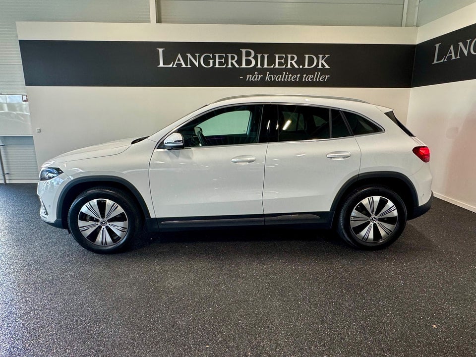 Mercedes EQA300 Progressive 4Matic 5d