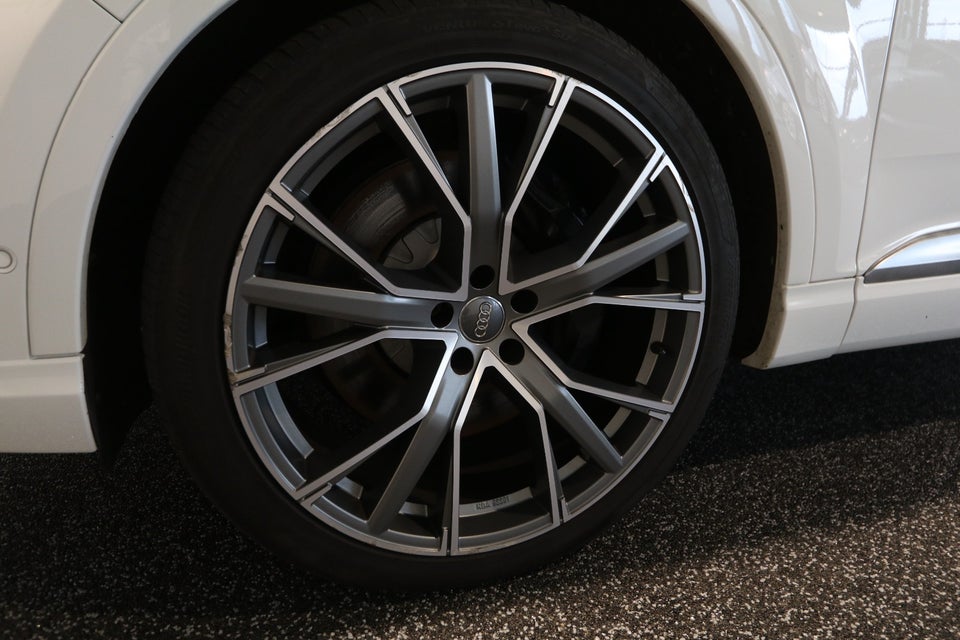 Audi SQ7 4,0 TDi quattro Tiptr. 7prs 5d