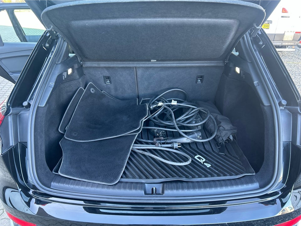 Audi Q4 e-tron 40 S-line 5d