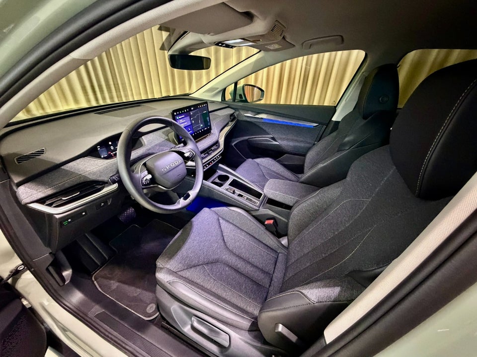 Skoda Elroq 60 iV Loft 5d