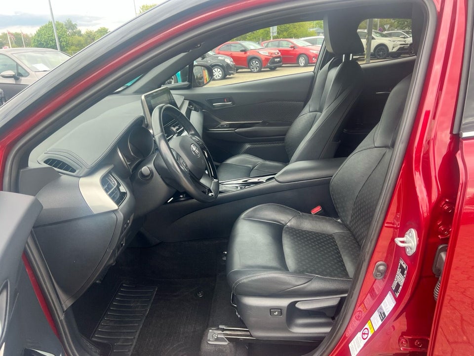 Toyota C-HR 1,8 Hybrid C-LUB Premium Selected CVT 5d