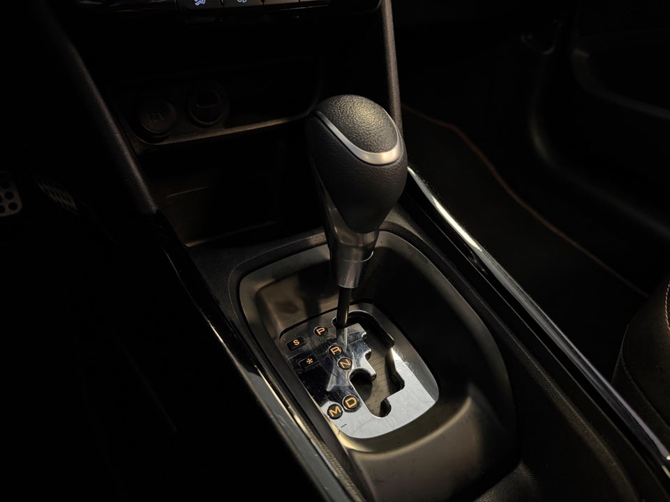 Peugeot 2008 1,5 BlueHDi 120 GT Line Sky EAT6 5d