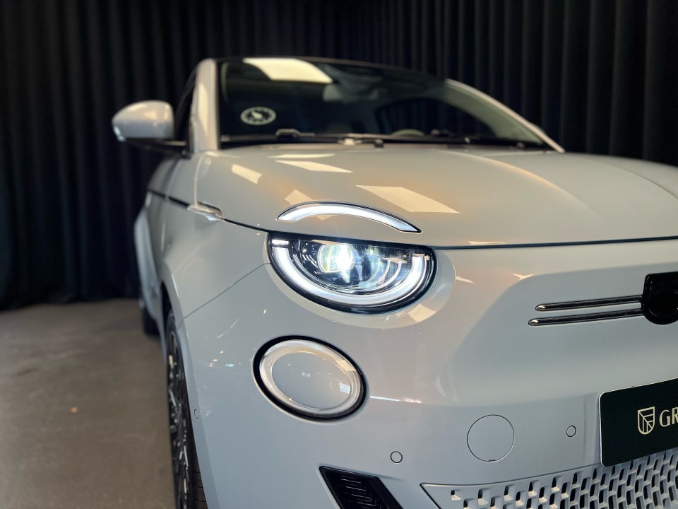 Fiat 500e 42 la Prima by Bocelli 3d