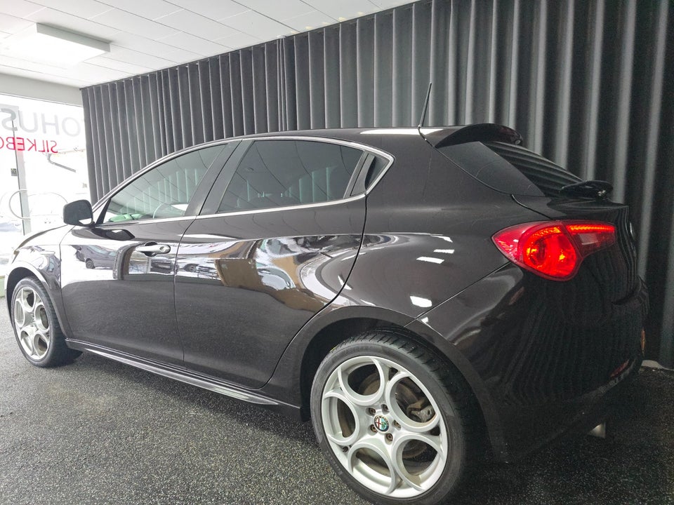 Alfa Romeo Giulietta 1,4 M-Air 170 Distinctive Sportiva 5d