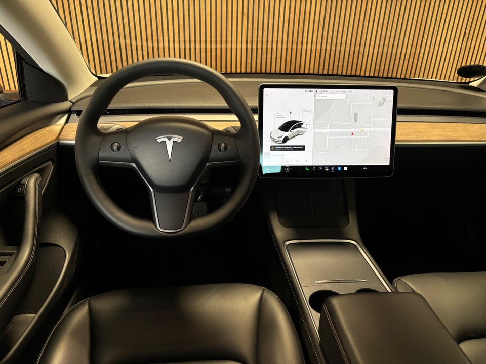 Tesla Model 3 Standard Range+ RWD 4d