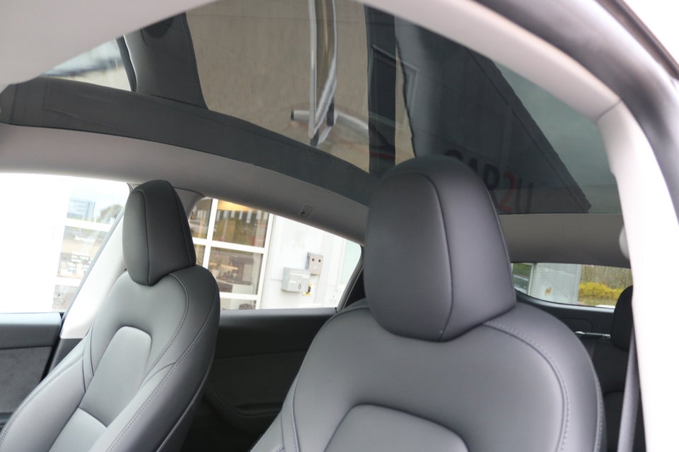 Tesla Model Y RWD 5d