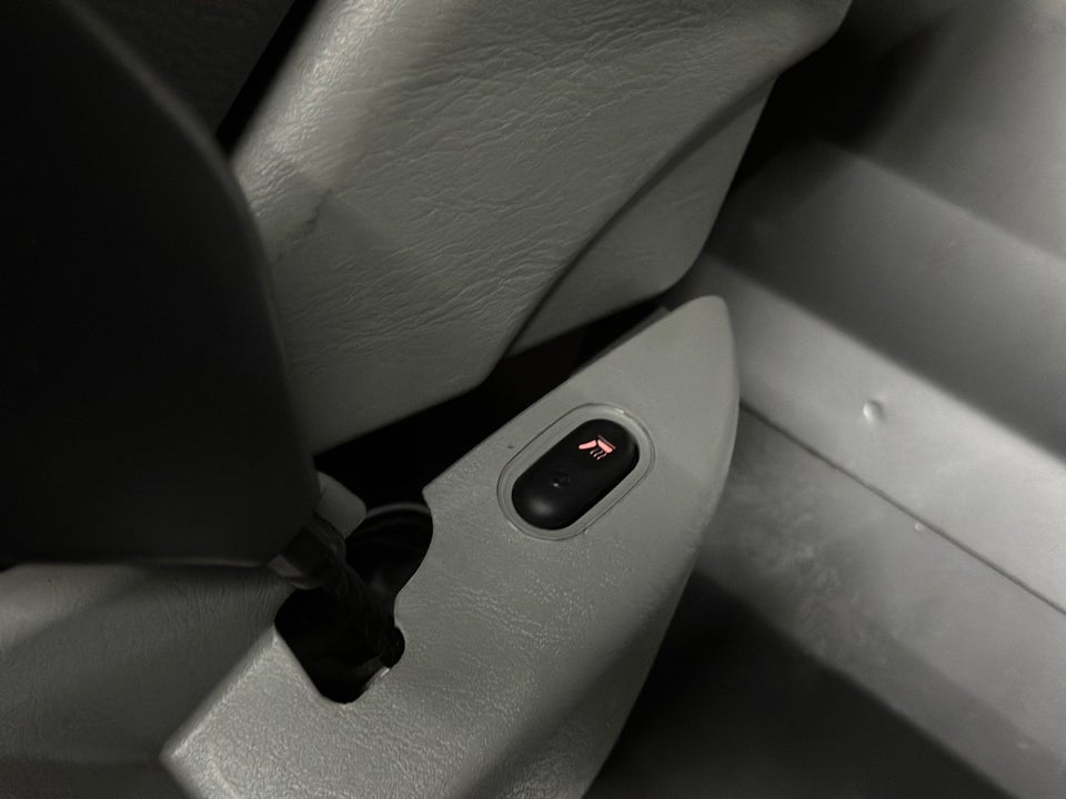 Renault Trafic T27 2,0 dCi 115 L1H1 4d