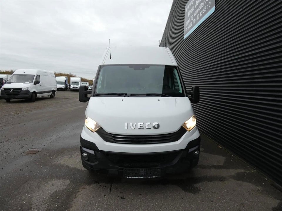 Iveco Daily 2,3 35S16 12m³ Van AG8